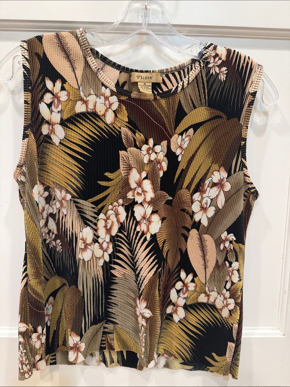 Plisse Sleeveless Floral Tank Top Medium